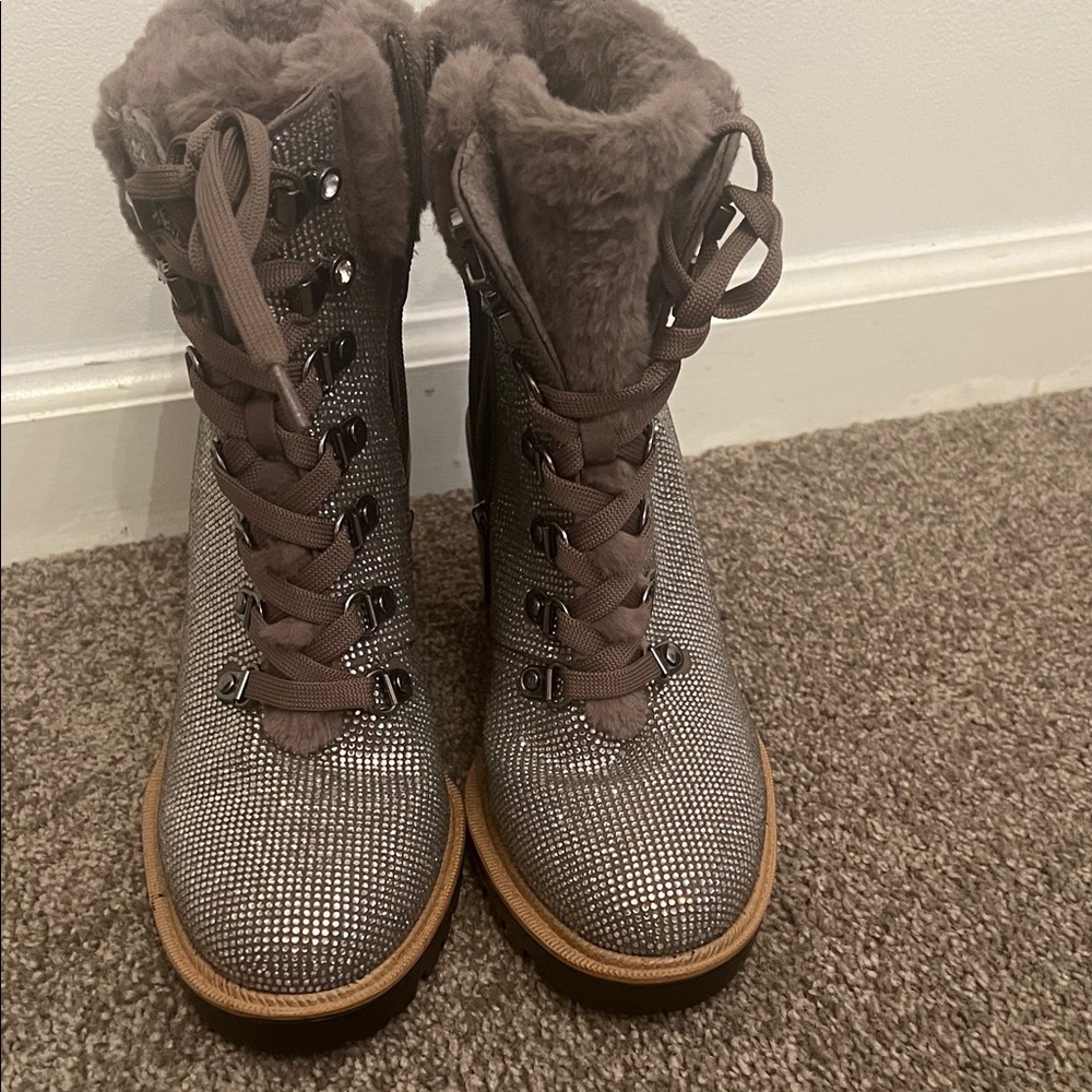 Jennifer Lopez Silver and Brown Winter Boots